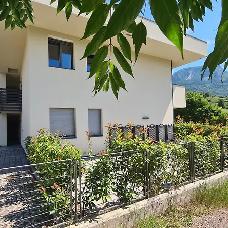 Appartamenti Moderni, Luminosi E Tranquilli Con Parcheggio Privato - Agritur La Tenuta Trient Exterior foto